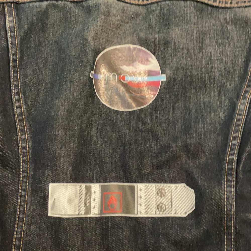 Vintage custom Levi’s women’s jean jacket from the UK size small - Picture 3 of 8